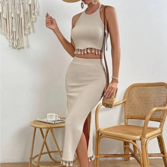 Beige Knit Two-Piece Set with Tassels Size Large - Picture 1 of 9